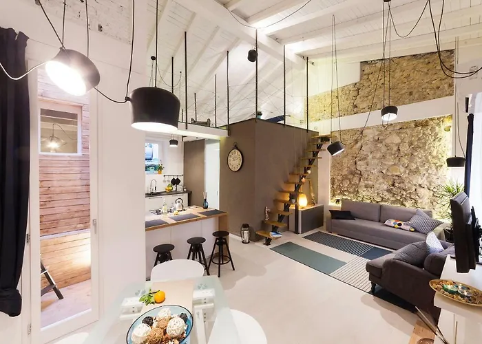 Cavour16 סירקוזה