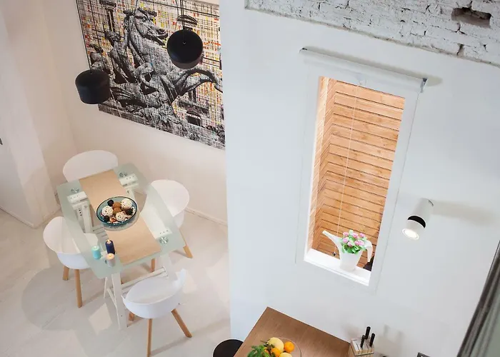 Cavour16 סירקוזה