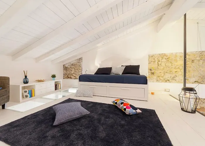 בית נופש Cavour16 *